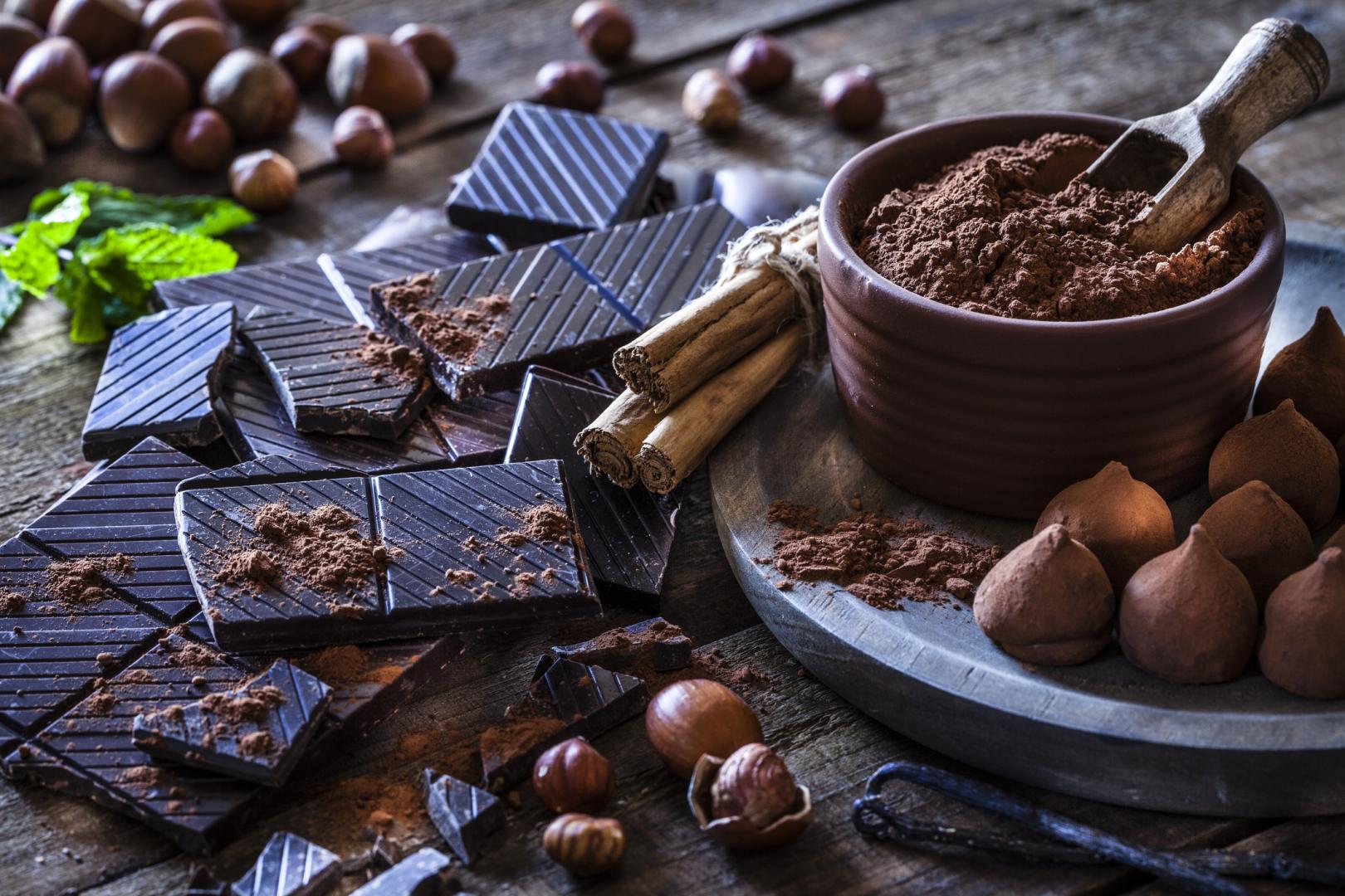 csokoládé és szív egészsége 2022)